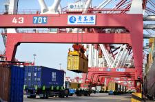 海关总署数据揭示前4月我国货物贸易强劲增长，进出口总值同比提升8.9%